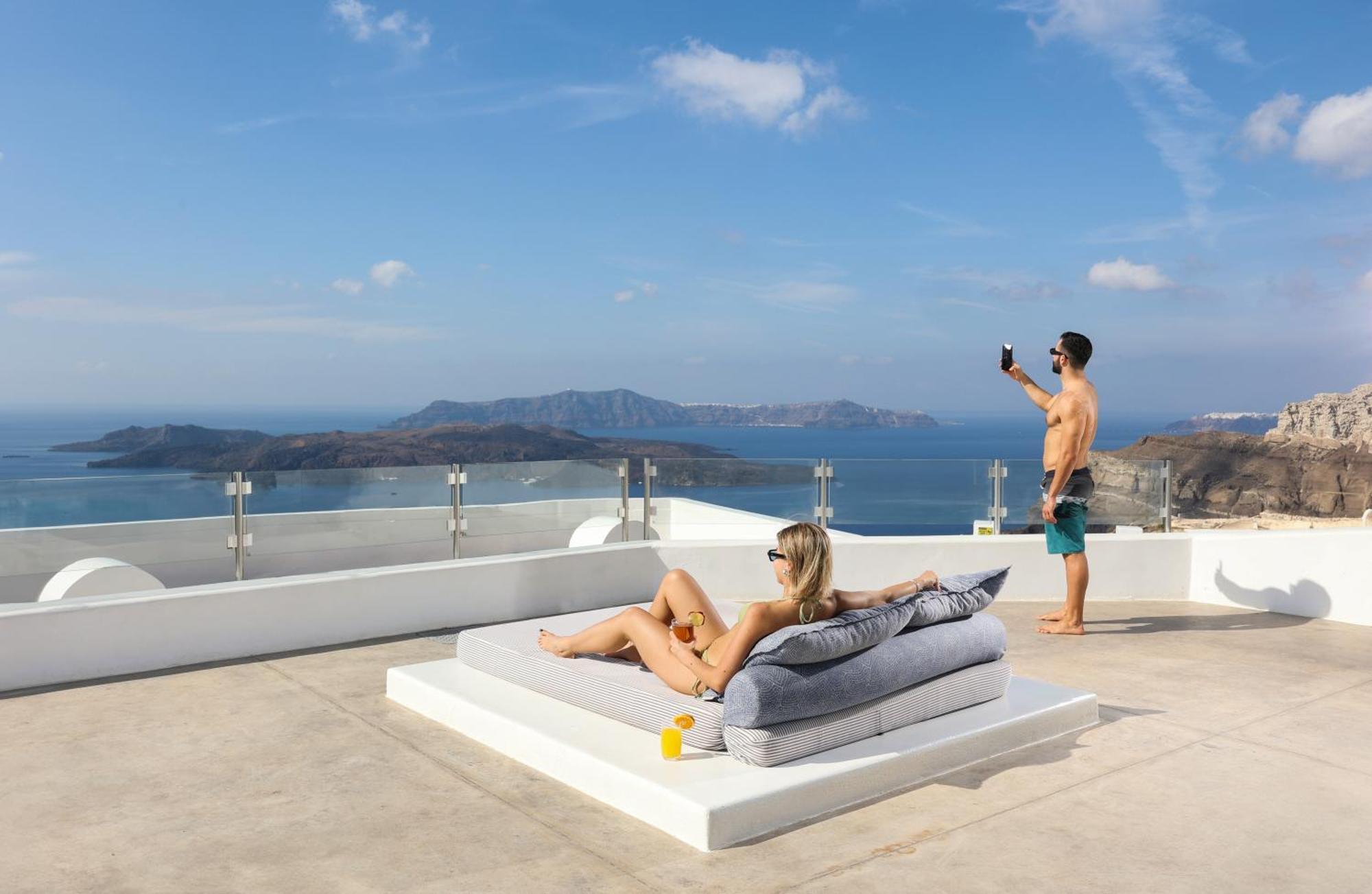 Amity Suites - Adults Only Тира Экстерьер фото