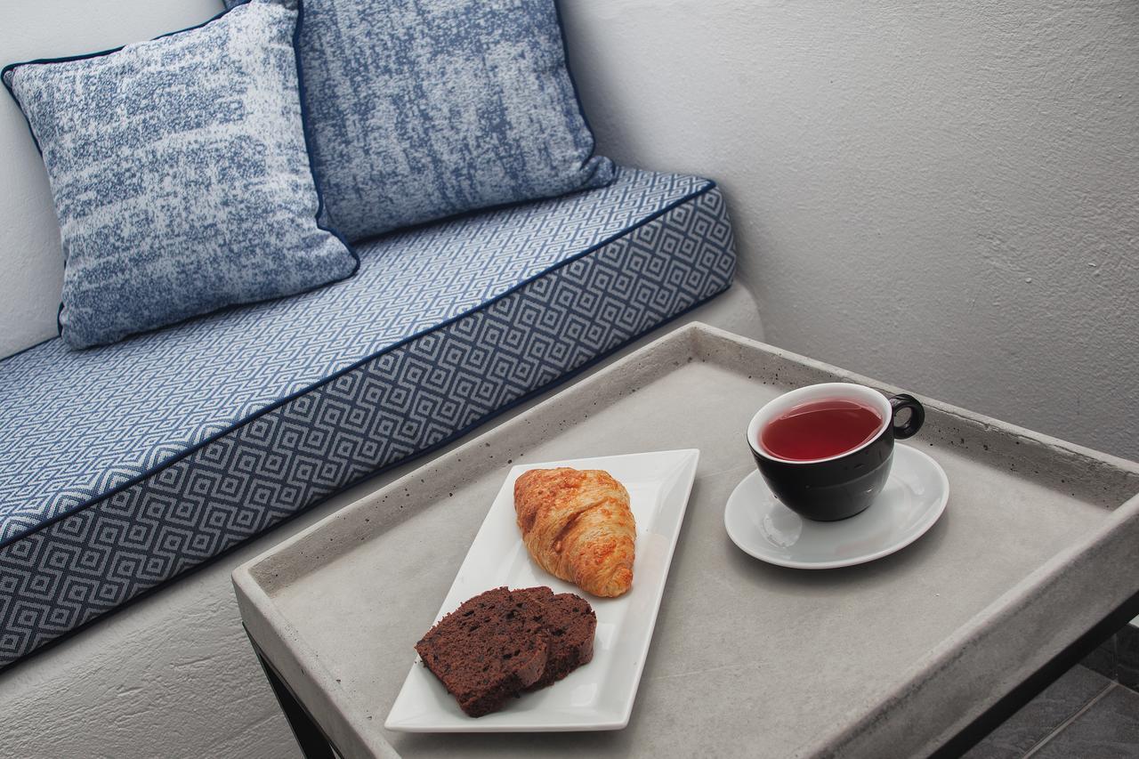 Amity Suites - Adults Only Тира Экстерьер фото